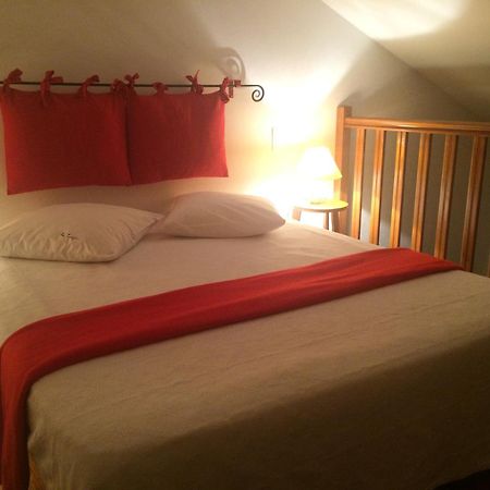 Chambres D'Hotes Les Templiers Rugney Δωμάτιο φωτογραφία